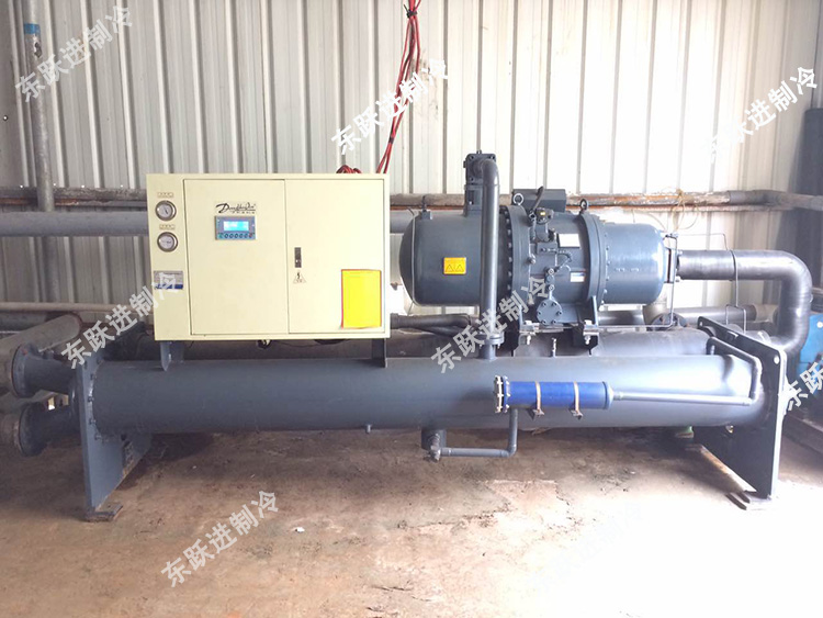 120HP水冷螺桿式冷水機組